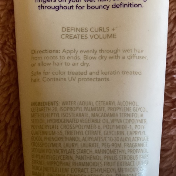 Defining curl cream for beautiful hair - Picture 4 of 4